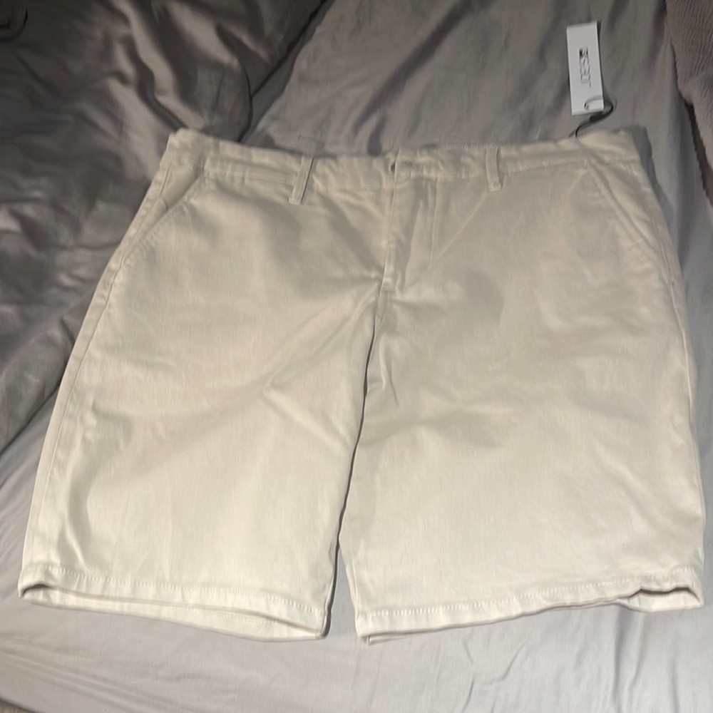 Brand new Joes Jeans stretch khaki shorts (kinetic).